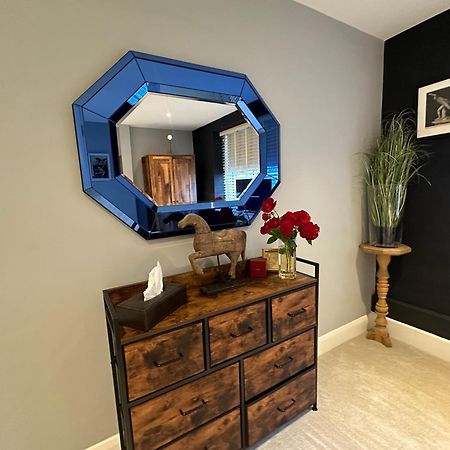 Tower Bridge, Boutique, Shad Thames Butlers Wharf Secure Parking , Balcony View Of Shard, Luxury With Van Parking Upto 4 Vans Ideal For Builders Shopfitters Secure Cctv Leilighet London Eksteriør bilde